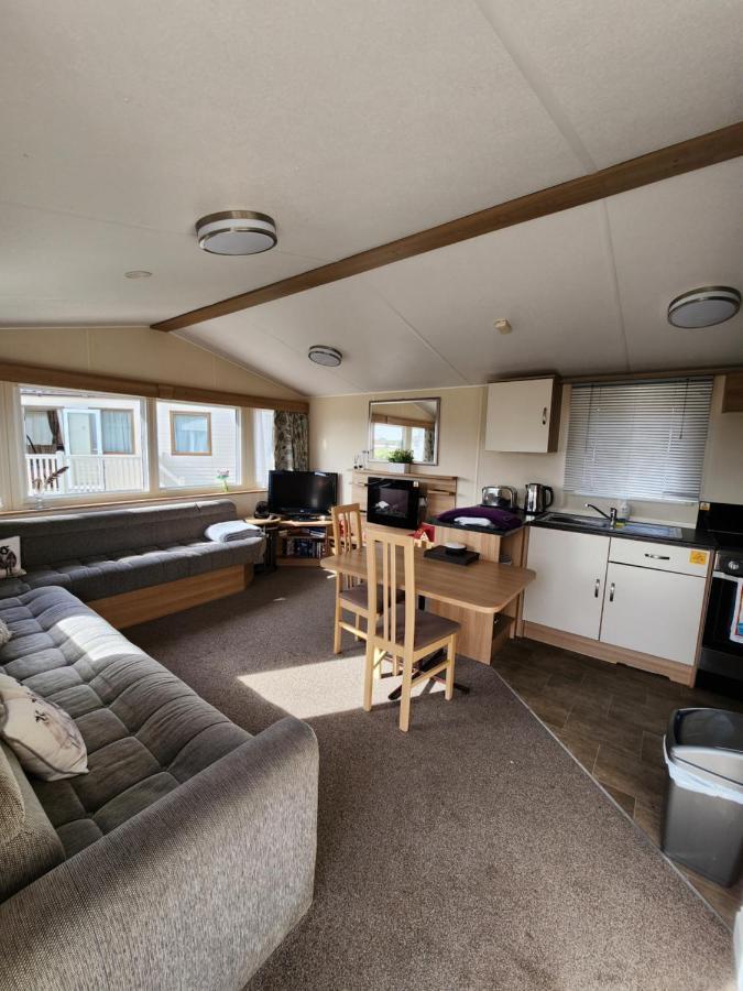 Lakeside Cotswold Holiday Home Cirencester Exteriör bild