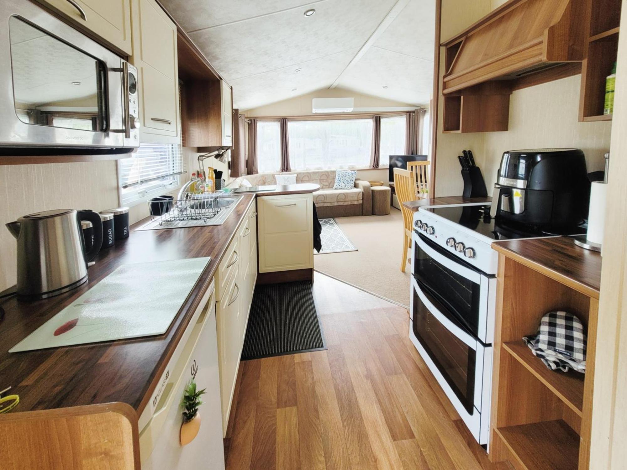 Lakeside Cotswold Holiday Home Cirencester Exteriör bild