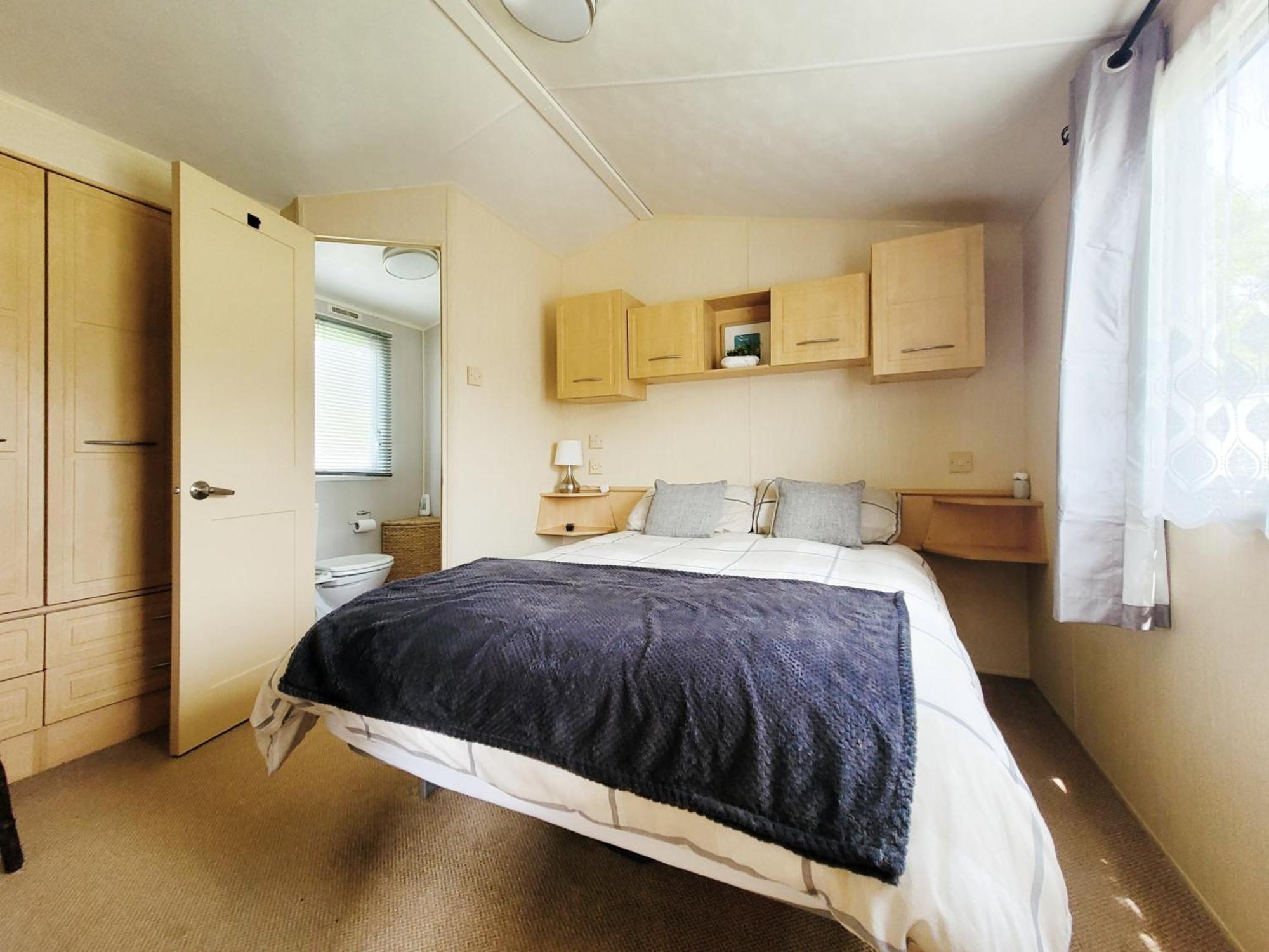 Lakeside Cotswold Holiday Home Cirencester Exteriör bild