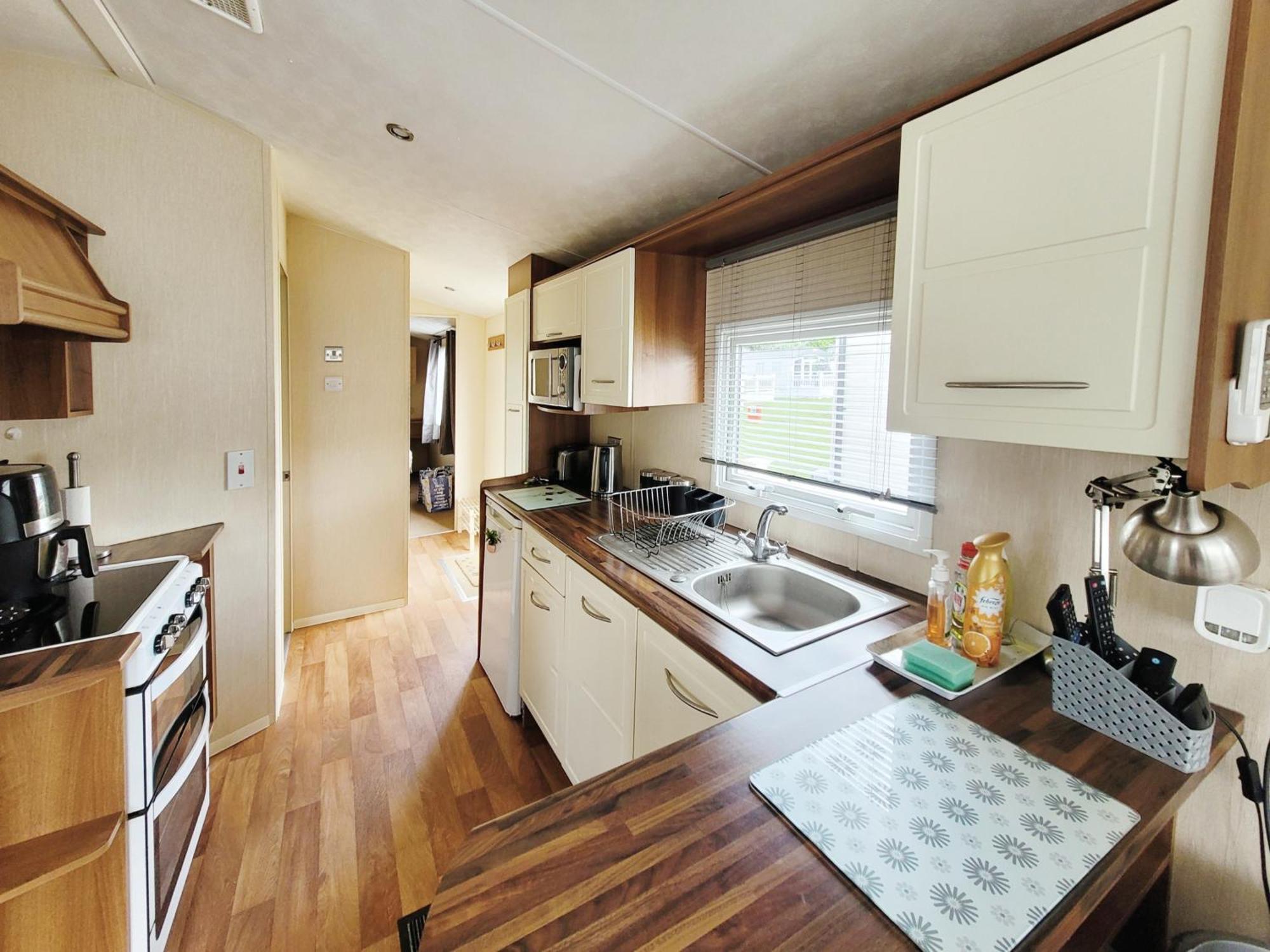Lakeside Cotswold Holiday Home Cirencester Exteriör bild