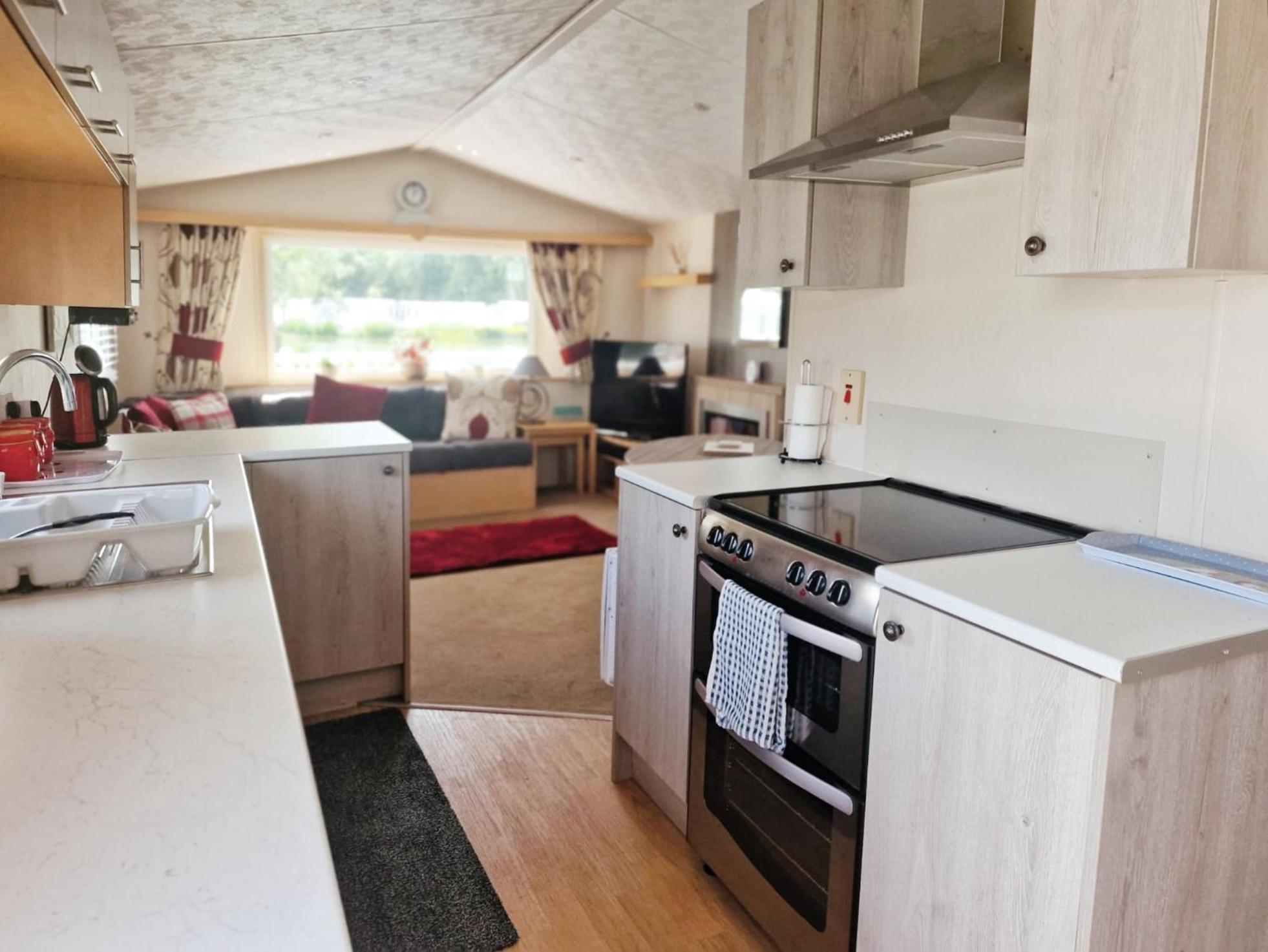 Lakeside Cotswold Holiday Home Cirencester Exteriör bild