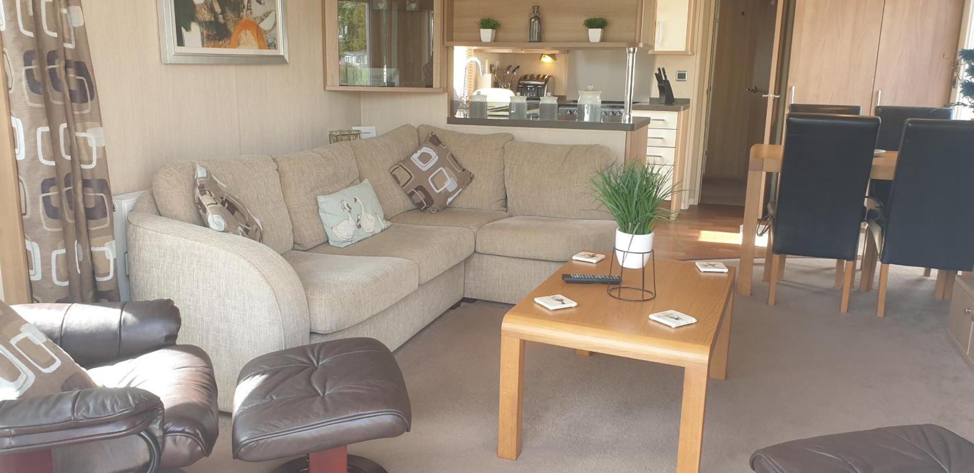 Lakeside Cotswold Holiday Home Cirencester Rum bild